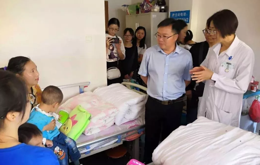 全國(guó)助殘日——政府、殘聯(lián)、醫(yī)院聯(lián)合慰問暖人心